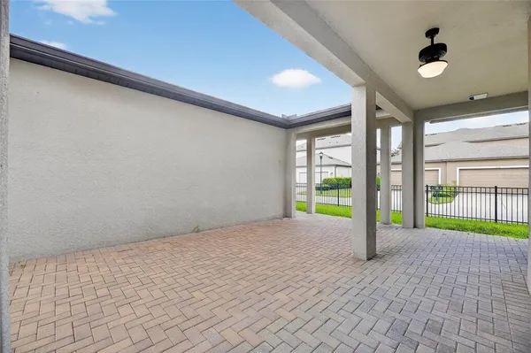 $432,000 | 5811 Caldera Ridge Drive, Lithia, FL 33547