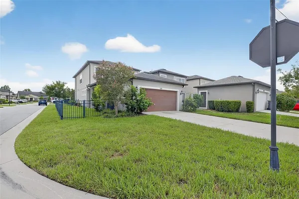 $432,000 | 5811 Caldera Ridge Drive, Lithia, FL 33547