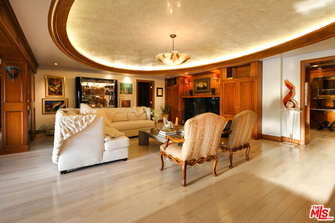 9996 Sunset Boulevard Beverly Hills, CA 90210 - Photo 14 of 31