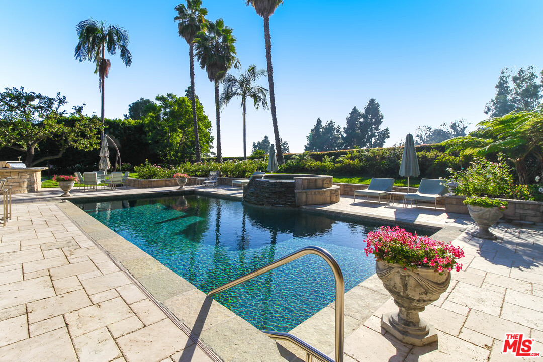 9996 Sunset Boulevard Beverly Hills, CA 90210 - Photo 8 of 31