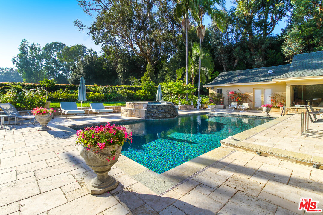 9996 Sunset Boulevard Beverly Hills, CA 90210 - Photo 9 of 31