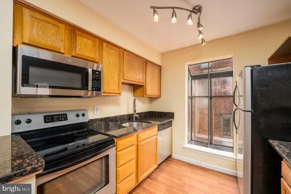 $1,950 | 35 Andrew Place, Unit R112, Baltimore, MD 21201