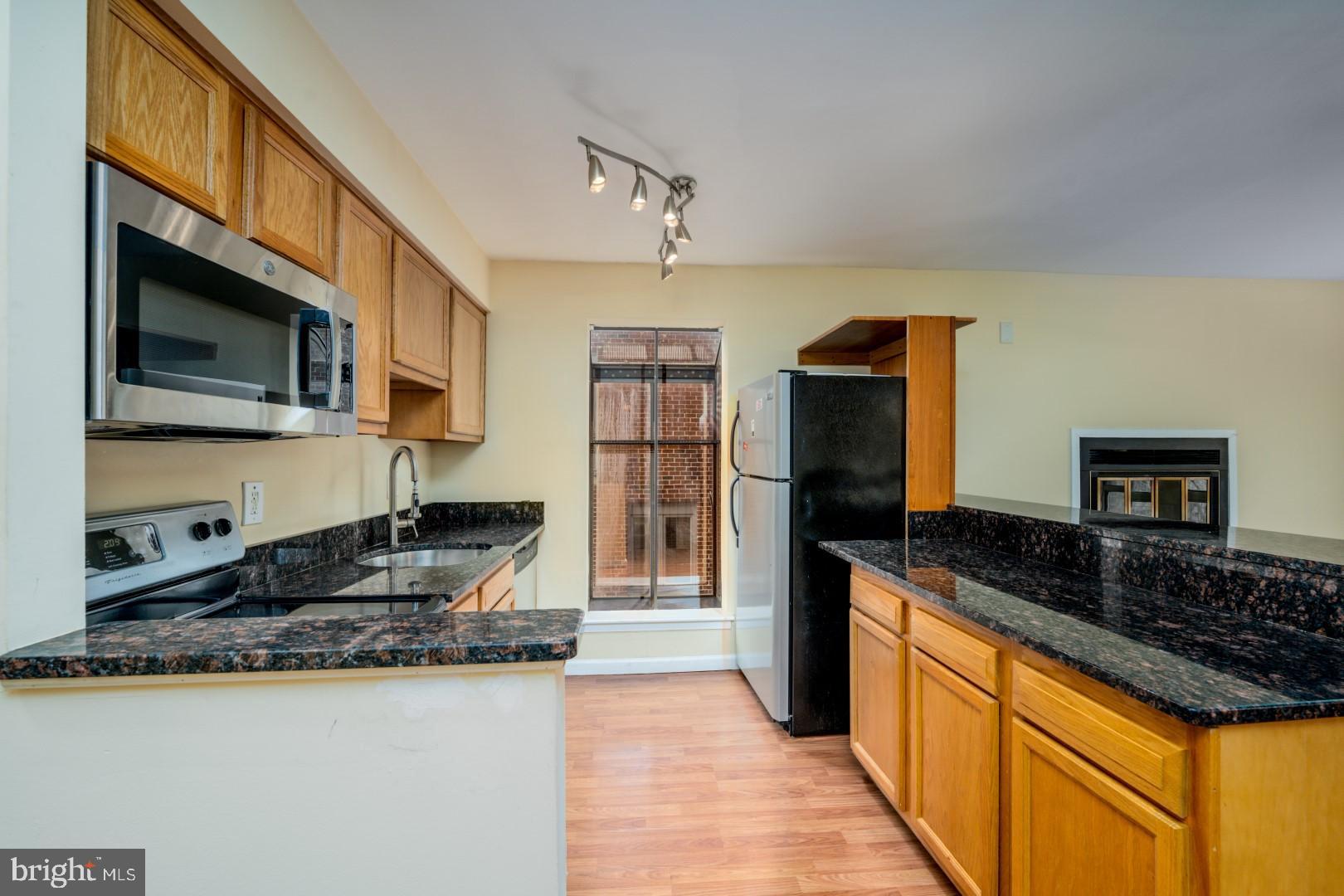 35 Andrew Place, Unit R112 Baltimore, MD 21201 - Photo 9 of 27