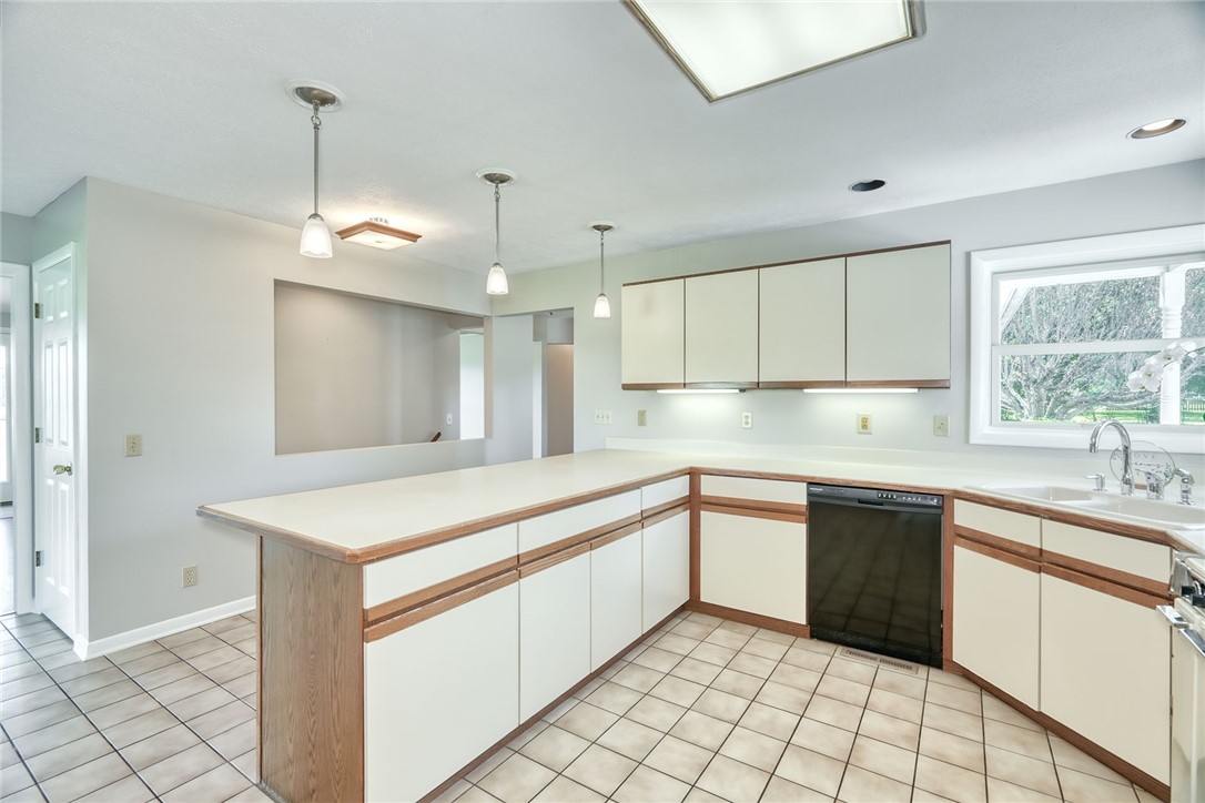 286 Phillips Road Webster, NY 14580 - Photo 17 of 50 Gallery Image 17