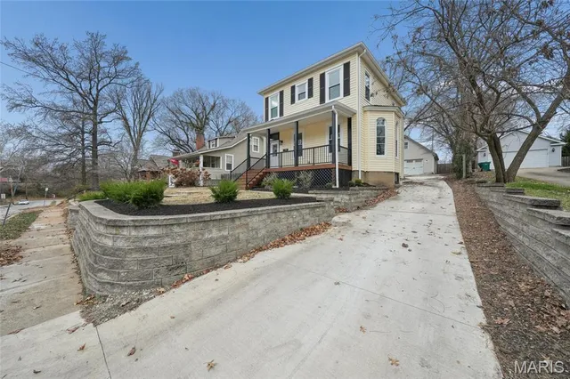 $575,000 | 503 Atalanta Avenue, Webster Groves, MO 63119