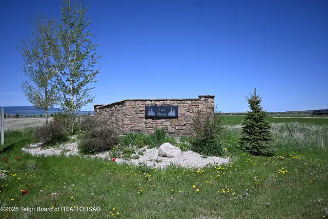 $395,000 | 4032 Los Pinos Drive, Tetonia, ID 83452