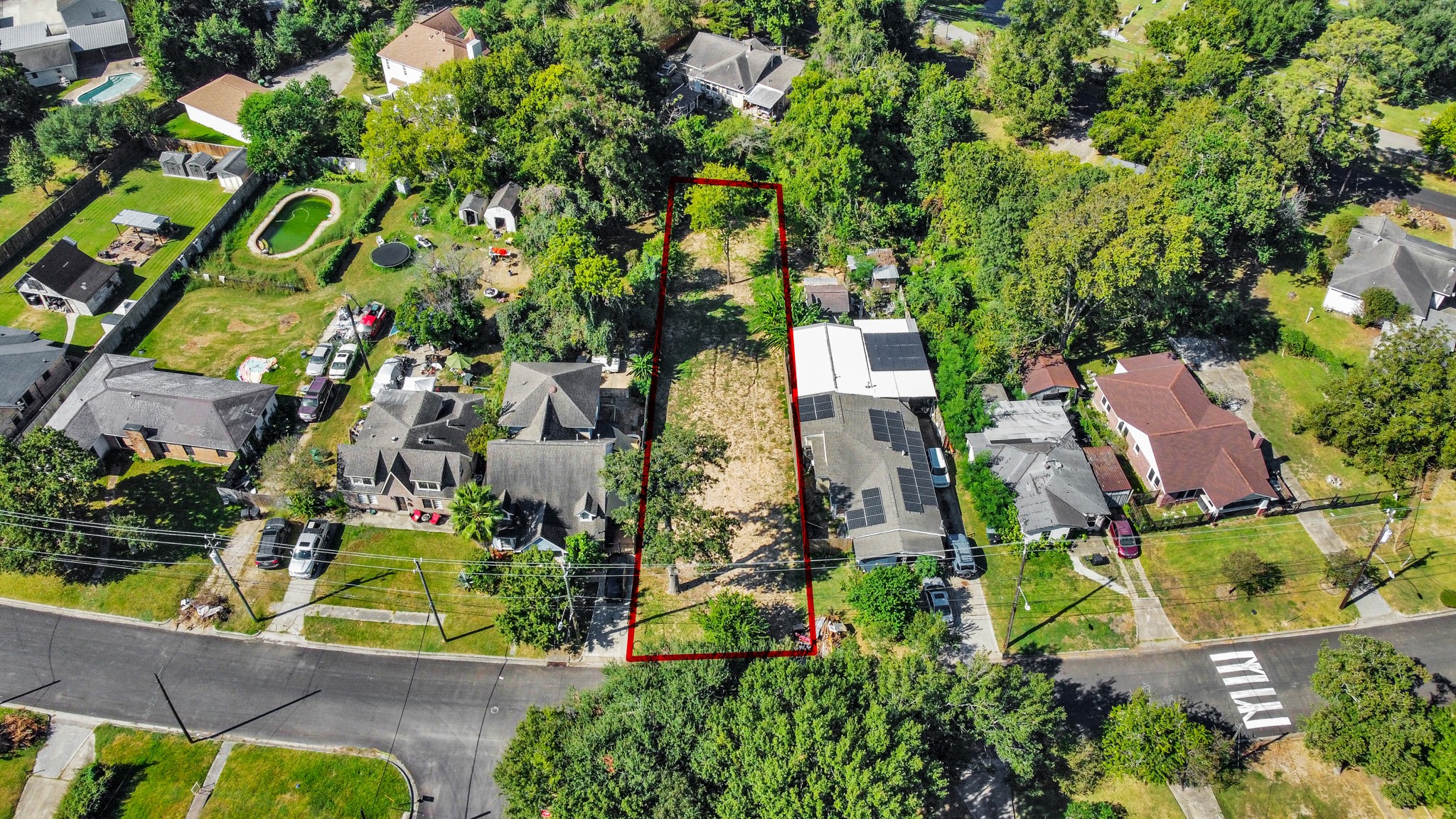 1740 Esperanza Street Houston, TX 77023 - Photo 2 of 28 Ready for your buyer to build their new home! Great location with easy access to major highways and just minutes from Downtown Houston.