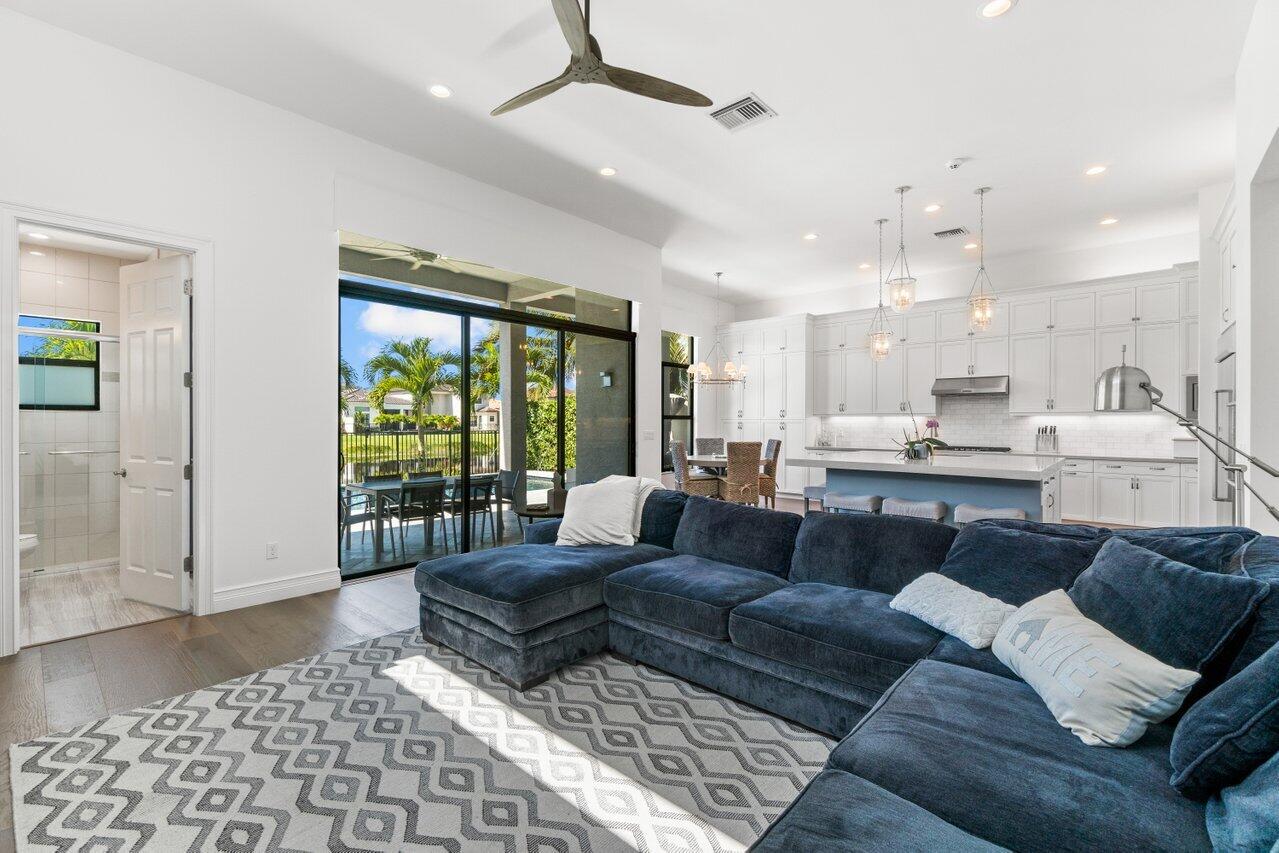 9488 Eden Roc Court Delray Beach, FL 33446 - Photo 12 of 35 046-9488EdenRocCourt-DelrayBeach-FL-3344
