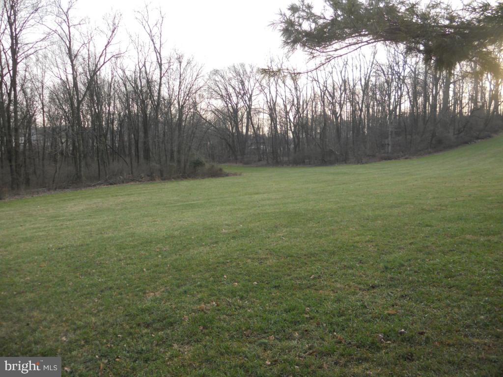 646 Aberdeen Road Elizabethtown, PA 17022 - Photo 22 of 27 Gallery Image 22