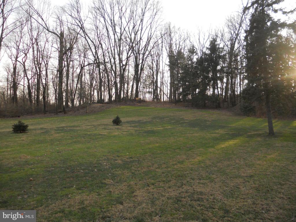 646 Aberdeen Road Elizabethtown, PA 17022 - Photo 25 of 27 Gallery Image 25