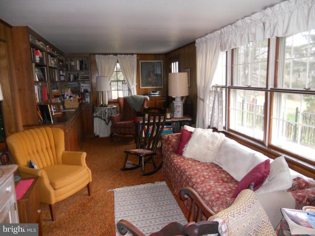 646 Aberdeen Road Elizabethtown, PA 17022 - Photo 6 of 27 Gallery Image 6