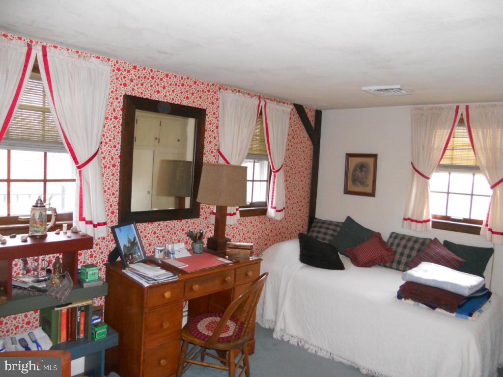 646 Aberdeen Road Elizabethtown, PA 17022 - Photo 9 of 27 Gallery Image 9