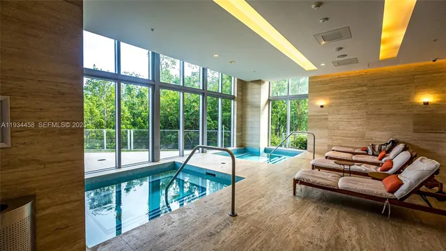 $725,000 | 16385 Biscayne Boulevard, Unit 3117, North Miami Beach, FL 33160