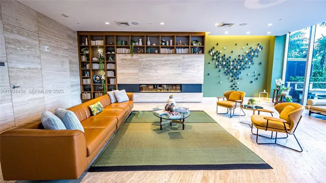 $725,000 | 16385 Biscayne Boulevard, Unit 3117, North Miami Beach, FL 33160