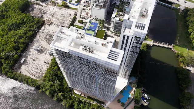 $725,000 | 16385 Biscayne Boulevard, Unit 3117, North Miami Beach, FL 33160