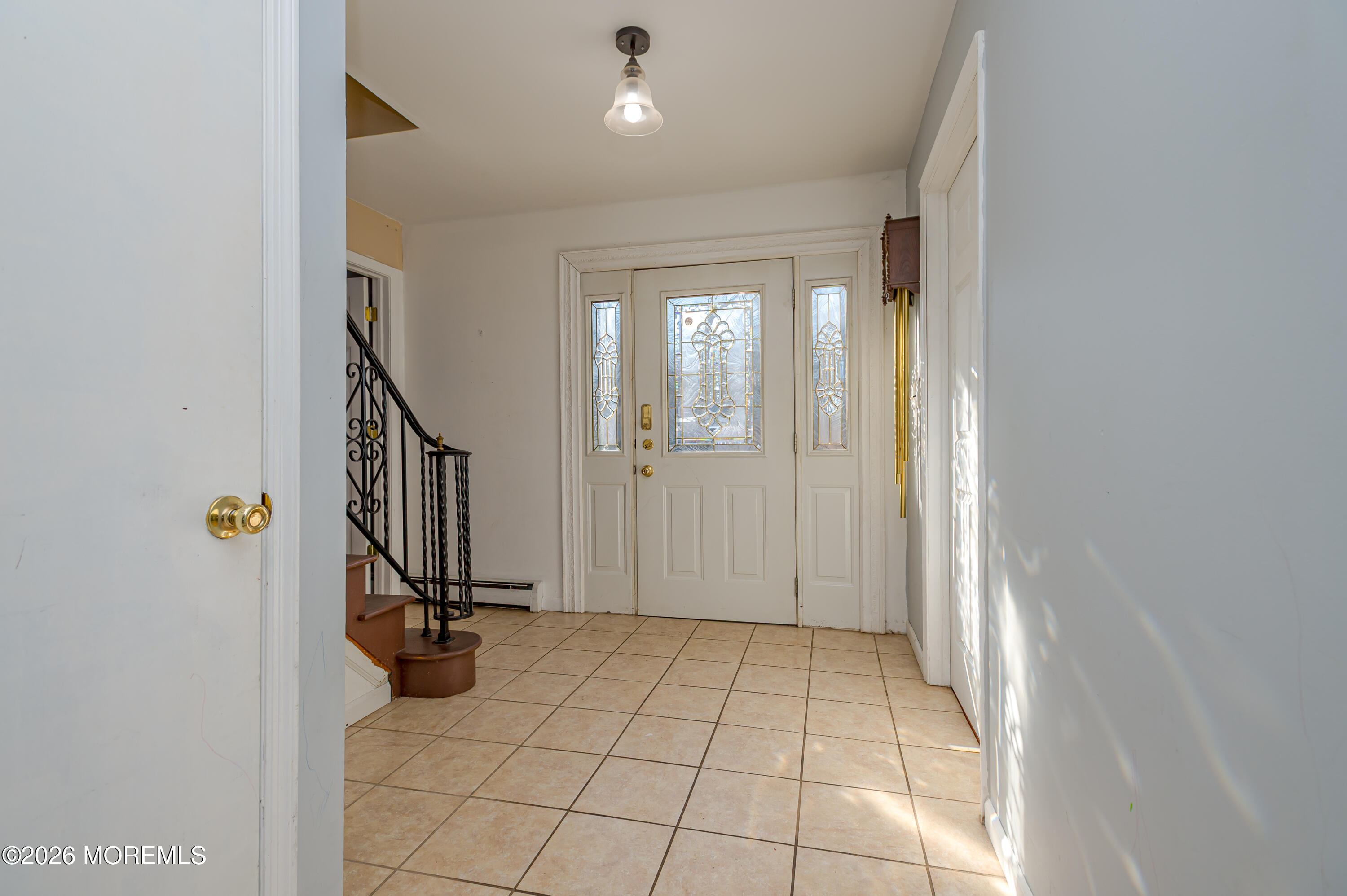 878 Green Valley Road Jackson, NJ 08527 - Photo 2 of 28 a view of an entryway with a window