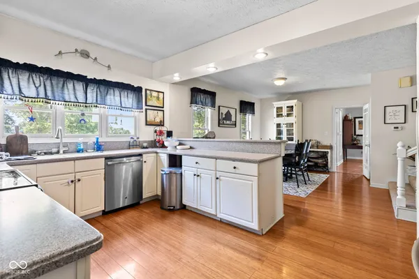 $1,600,000 | 5479 South 200 East, Anderson, IN 46017