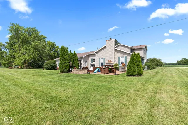 $1,899,900 | 5479 South 200 East, Anderson, IN 46017