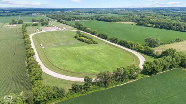 $1,600,000 | 5479 South 200 East, Anderson, IN 46017