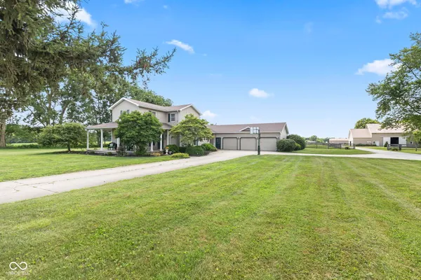 $1,600,000 | 5479 South 200 East, Anderson, IN 46017