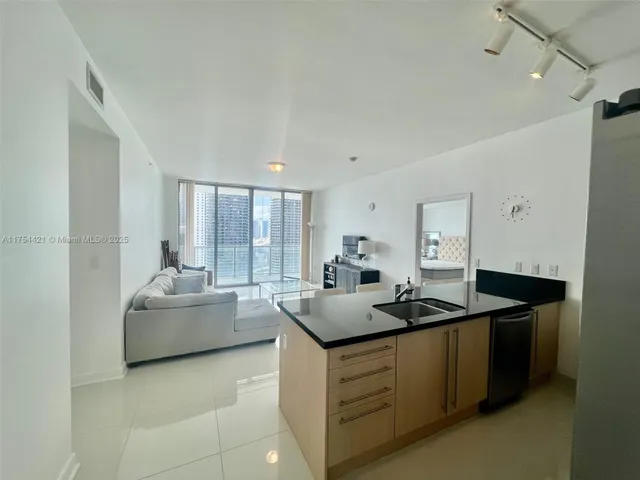 $655,000 | 1111 Southwest 1st Avenue, Unit 3223, Miami, FL 33130