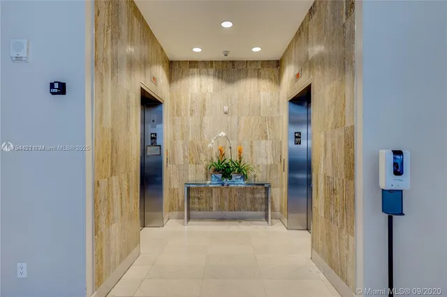 $655,000 | 1111 Southwest 1st Avenue, Unit 3223, Miami, FL 33130