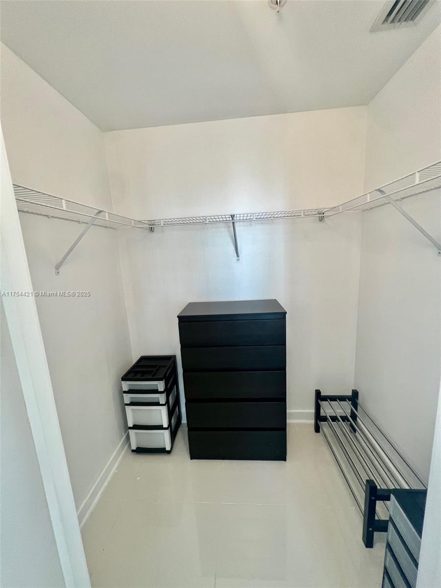 1111 Southwest 1st Avenue, Unit 3223 Miami, FL 33130 - Photo 5 of 32