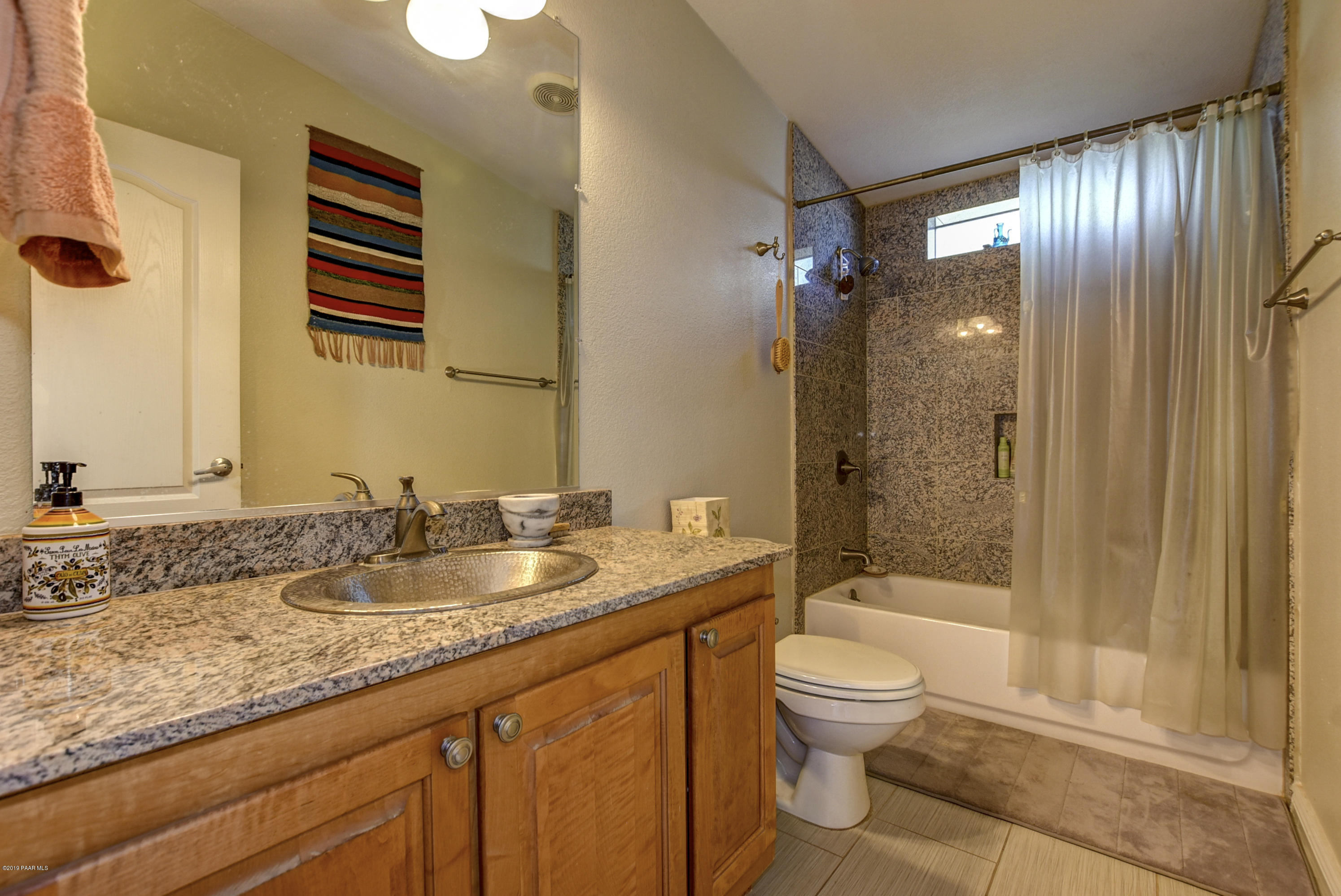 1975 West Curtis Ranch Road Paulden, AZ 86334 - Photo 32 of 48 Guest Bathroom