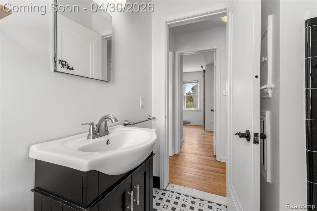 3061 Geneva Street Dearborn, MI 48124 - Photo 21 of 43