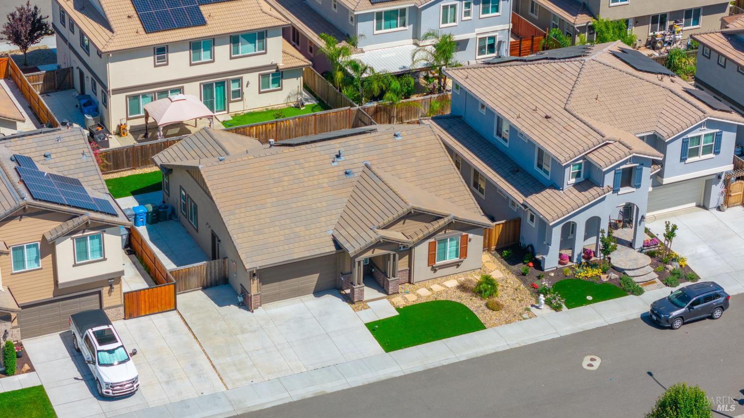 761 Razorbill Street Vacaville, CA 95688 - Photo 39 of 41 a view of multiple houses with a street