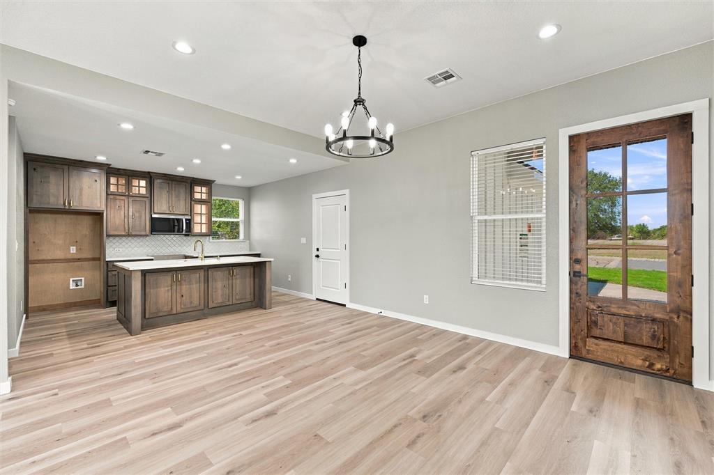 2302 Gary Lane Waco, TX 76708 - Photo 4 of 17 Gallery Image 4