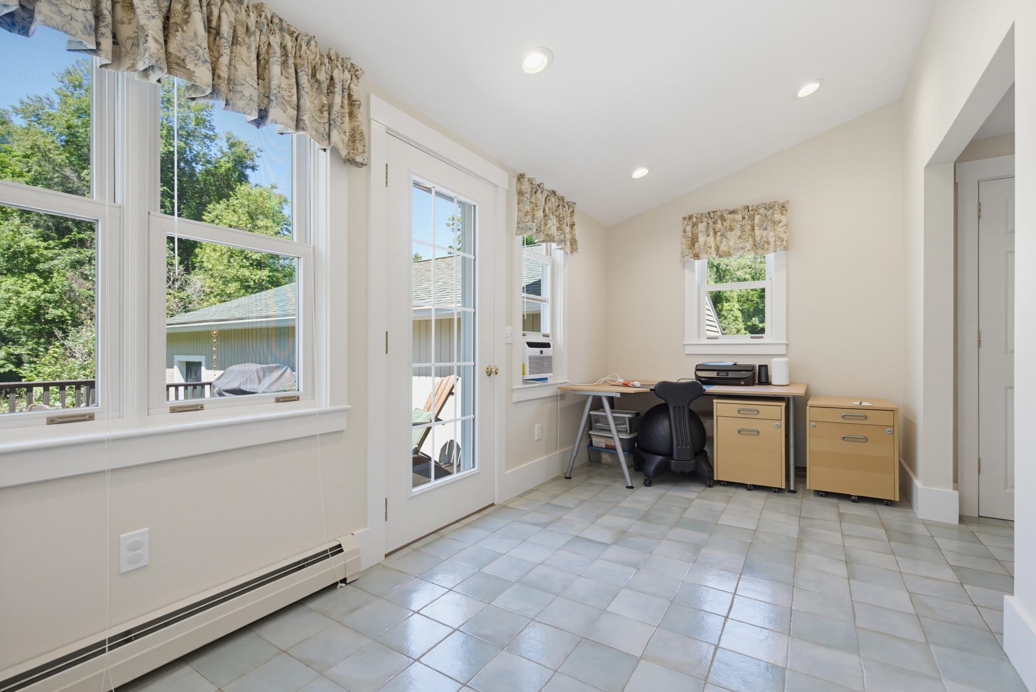 36 Wiswall Road Durham, NH 03824 - Photo 4 of 51