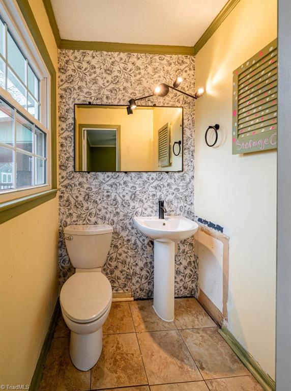 623 Rolling Road Haw River, NC 27258 - Photo 14 of 26 Master half bath