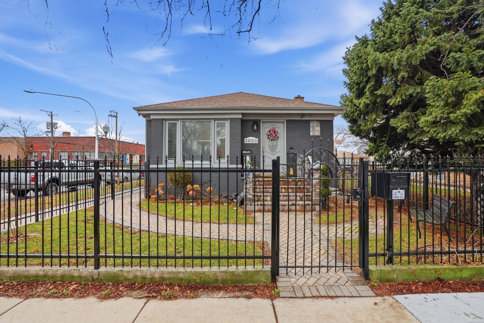 1900 North Kenneth Avenue Chicago, IL 60639 - Photo 2 of 28 Gallery Image 2