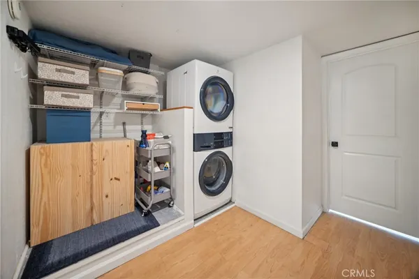 $575,000 | 19545 Sherman Way, Reseda, CA 91335