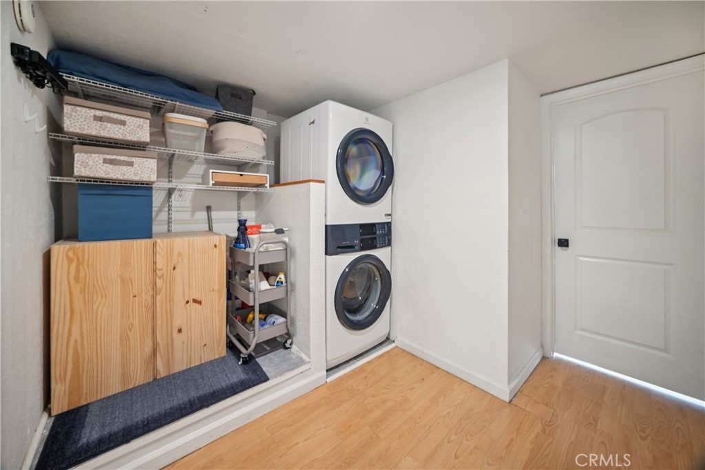 19545 Sherman Way Reseda, CA 91335 - Photo 15 of 31