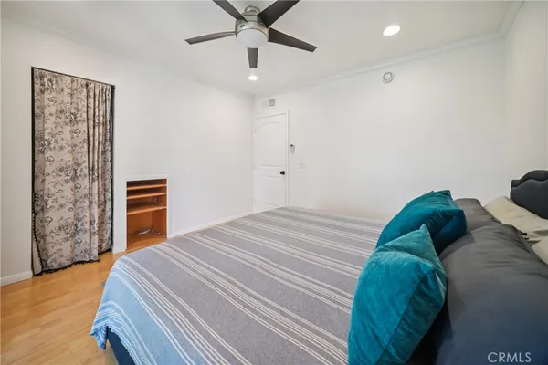 $575,000 | 19545 Sherman Way, Reseda, CA 91335