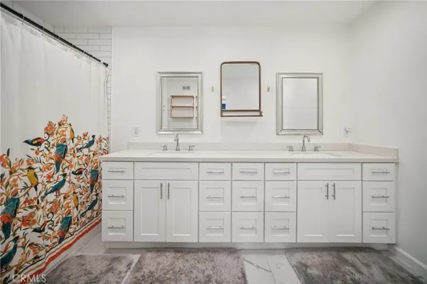 $575,000 | 19545 Sherman Way, Reseda, CA 91335