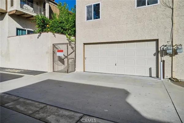 $575,000 | 19545 Sherman Way, Reseda, CA 91335