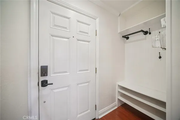 $575,000 | 19545 Sherman Way, Reseda, CA 91335