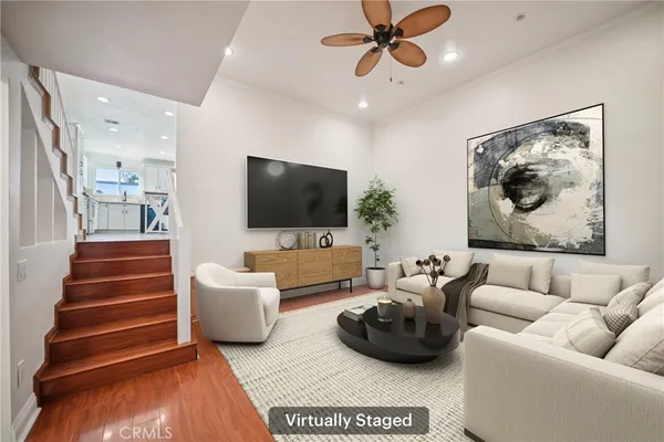 $575,000 | 19545 Sherman Way, Reseda, CA 91335