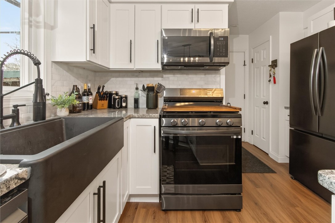 920 Gravel Road Webster, NY 14580 - Photo 20 of 45