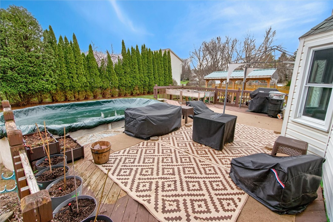 920 Gravel Road Webster, NY 14580 - Photo 6 of 45