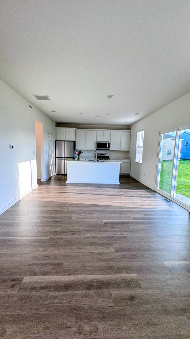 2444 Scribe Street Oswego, IL 60543 - Photo 6 of 14