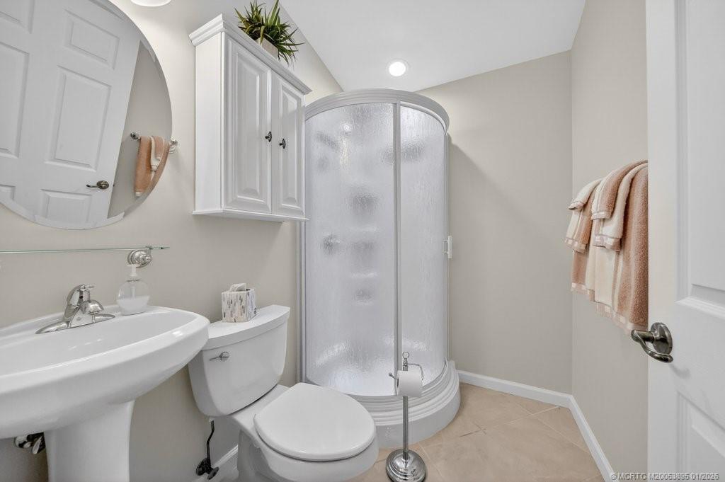 871 Southeast Westminster Place Stuart, FL 34997 - Photo 19 of 38 3rd bathroom with shower