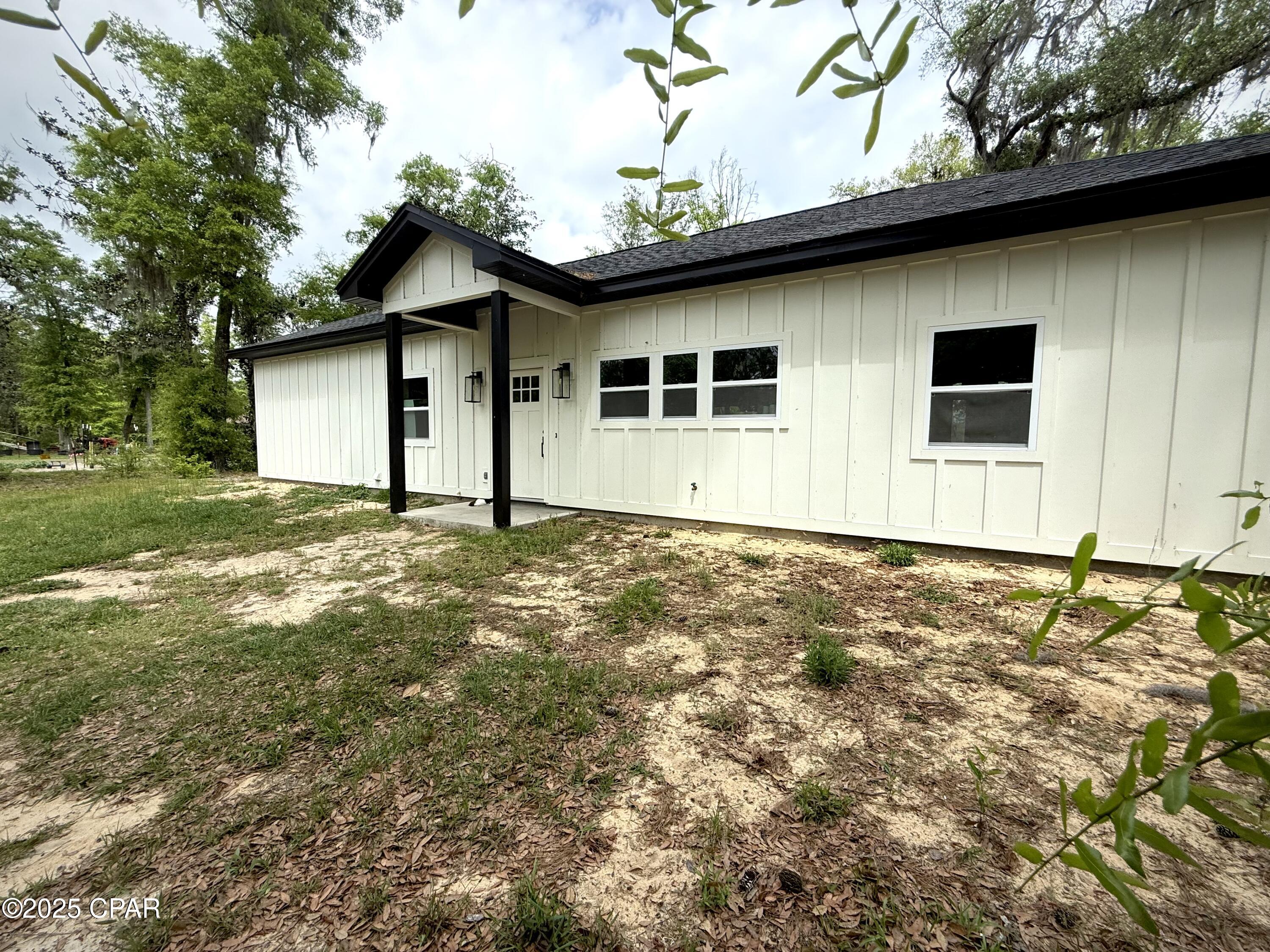 3034 Paradise Lakes Road Vernon, FL 32462 - Photo 14 of 48