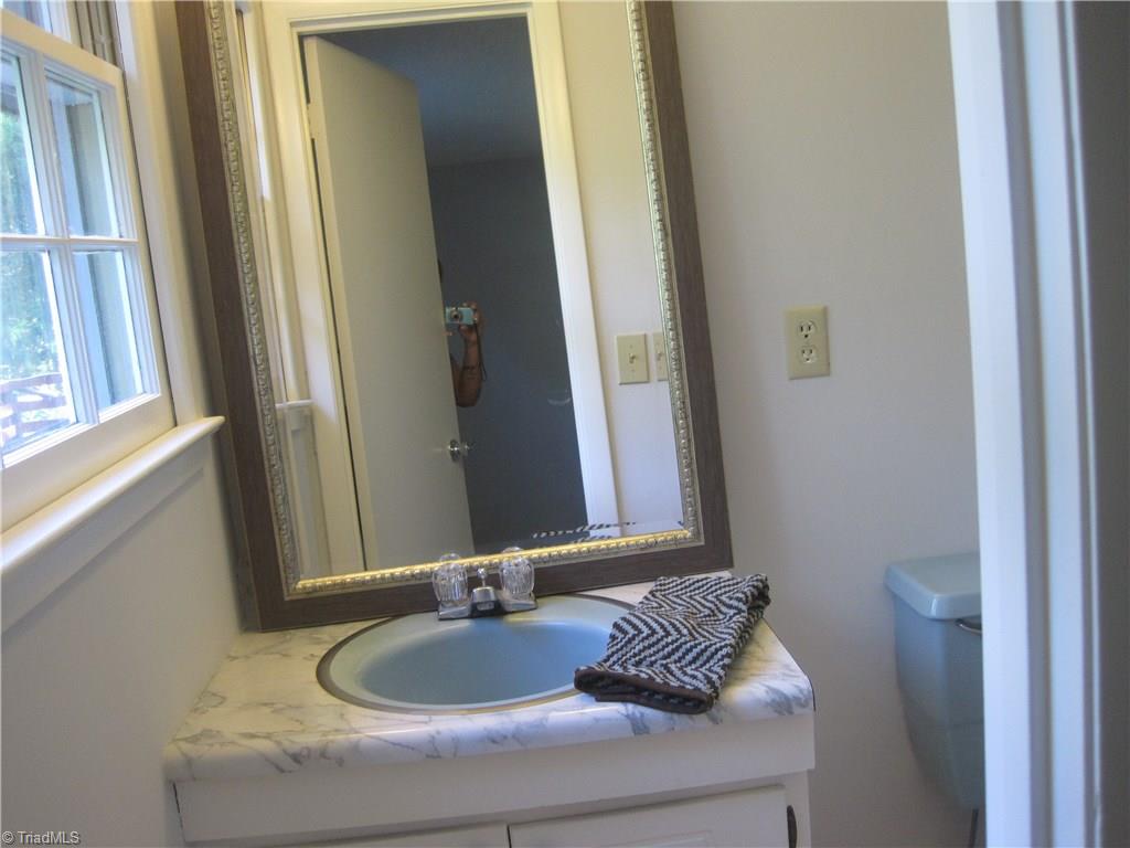 6005 Dehaven Road Pleasant Garden, NC 27313 - Photo 5 of 16 Gallery Image 5