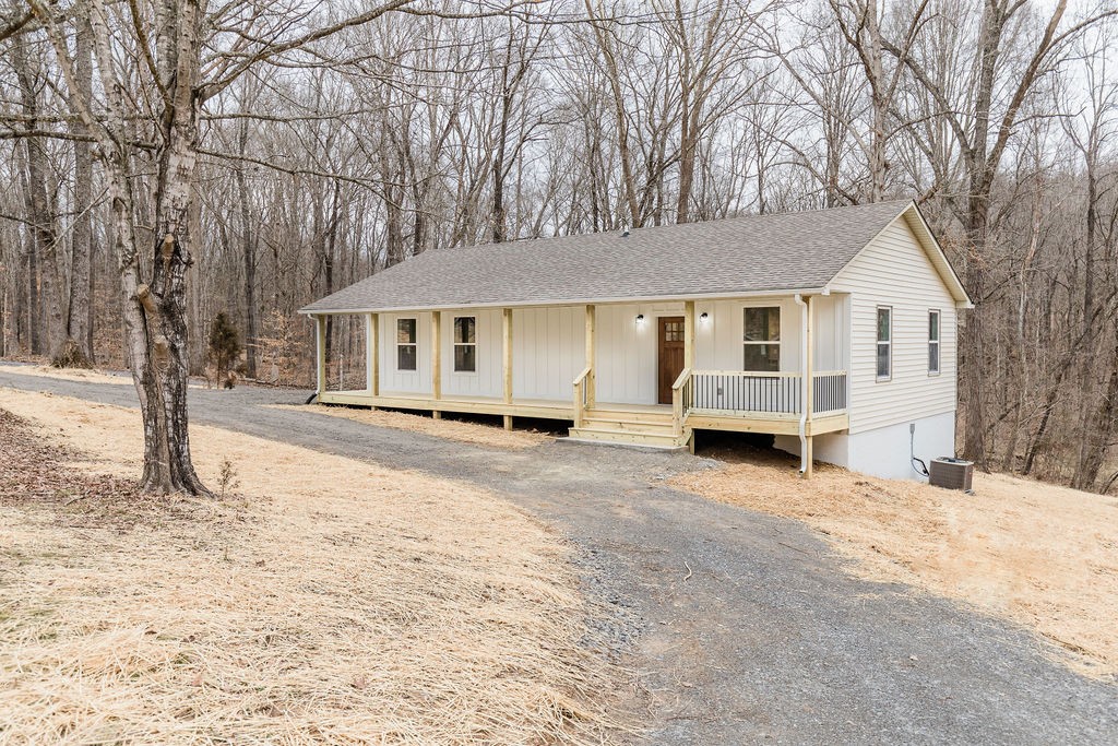352 Gip Manning Road Clarksville, TN 37042 - Photo 1 of 48 Gallery Image 1