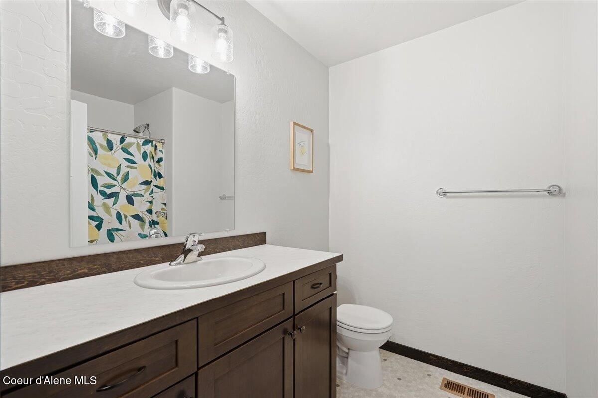 12130 Gipper Loop Rathdrum, ID 83858 - Photo 20 of 29 20-12130 Gipper Loop Rathdrum_RedHogMedi