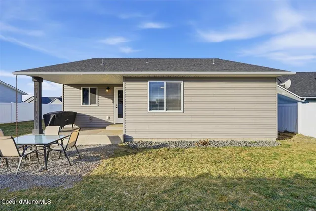 $422,799 | 12130 Gipper Loop, Rathdrum, ID 83858